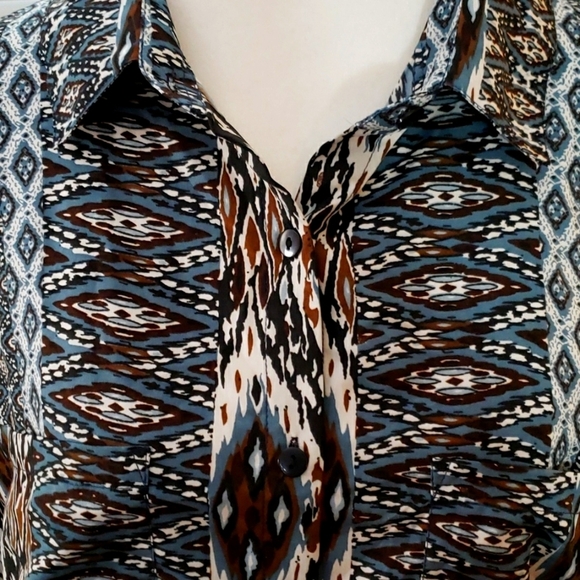 BOOHOO Button Down Print Blouse - Picture 3 of 4